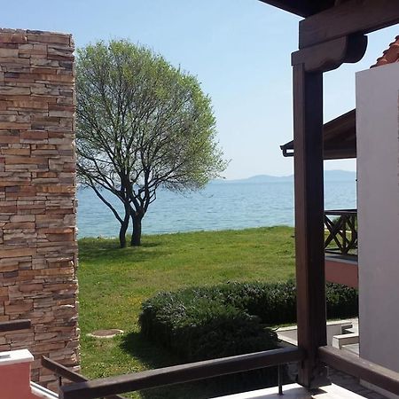 Beachfront Stylish Maisonette In Ierissos Dış mekan fotoğraf
