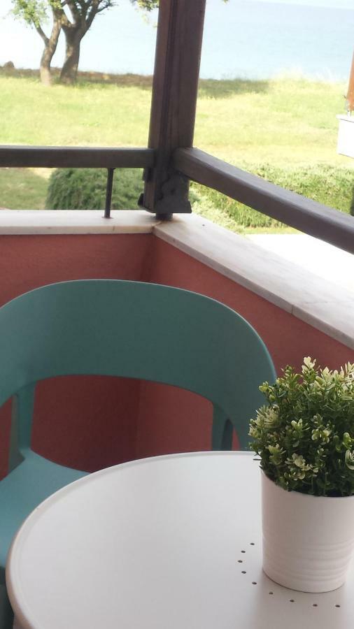Beachfront Stylish Maisonette In Ierissos Dış mekan fotoğraf