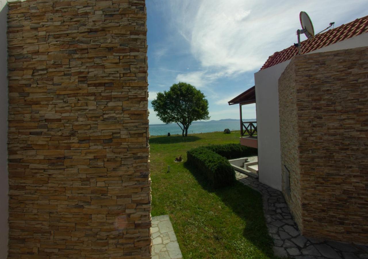 Beachfront Stylish Maisonette In Ierissos Dış mekan fotoğraf