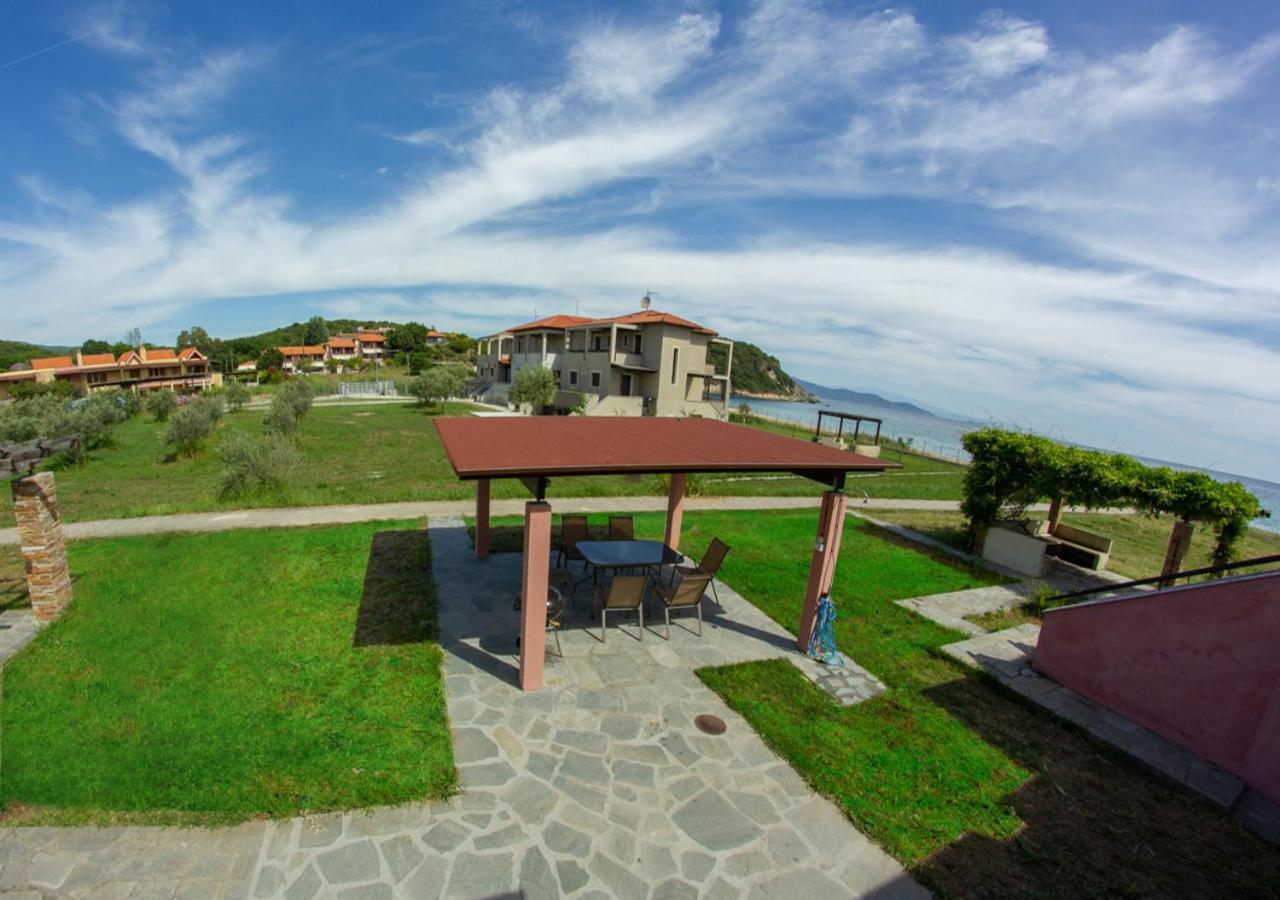 Beachfront Stylish Maisonette In Ierissos Dış mekan fotoğraf