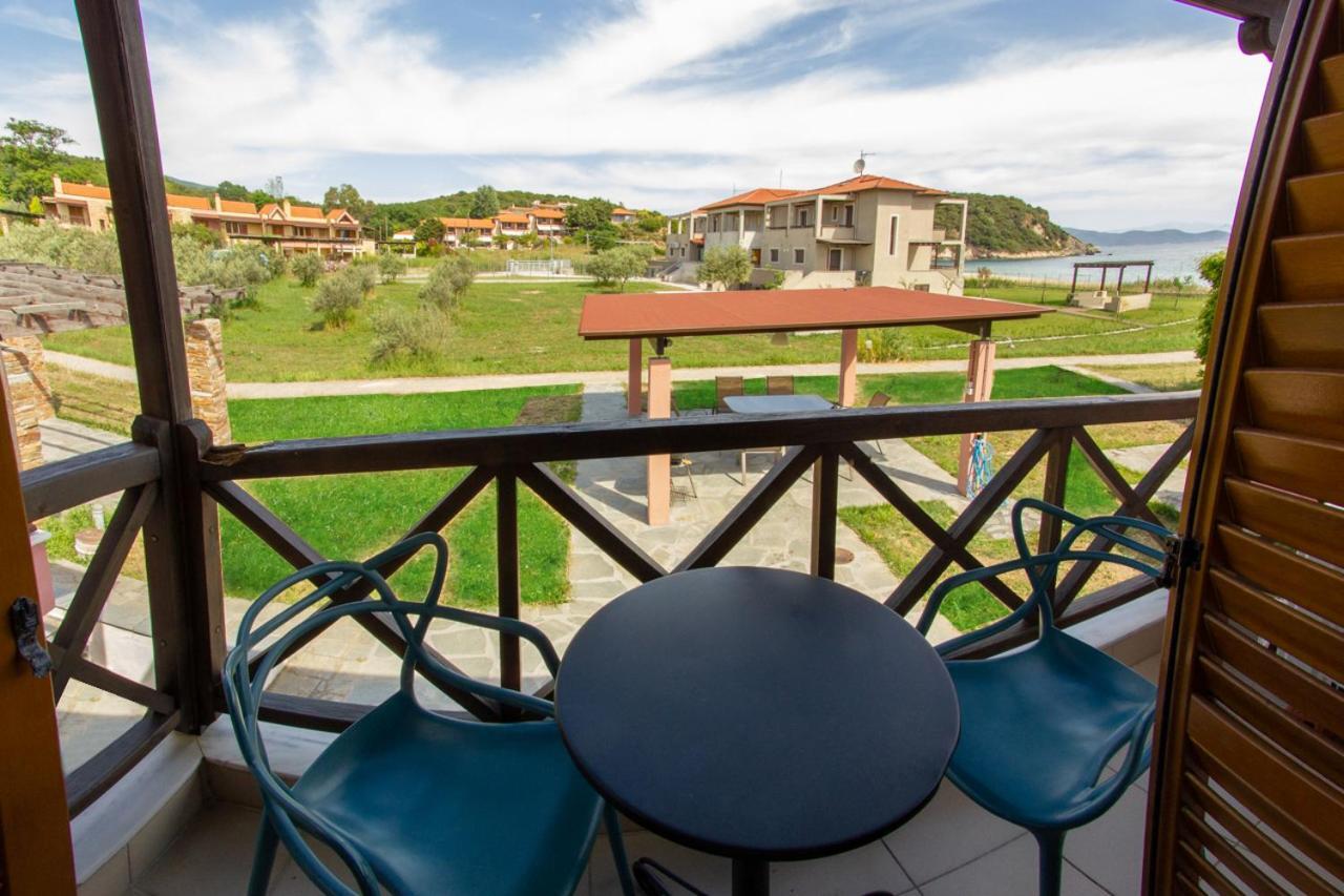 Beachfront Stylish Maisonette In Ierissos Dış mekan fotoğraf